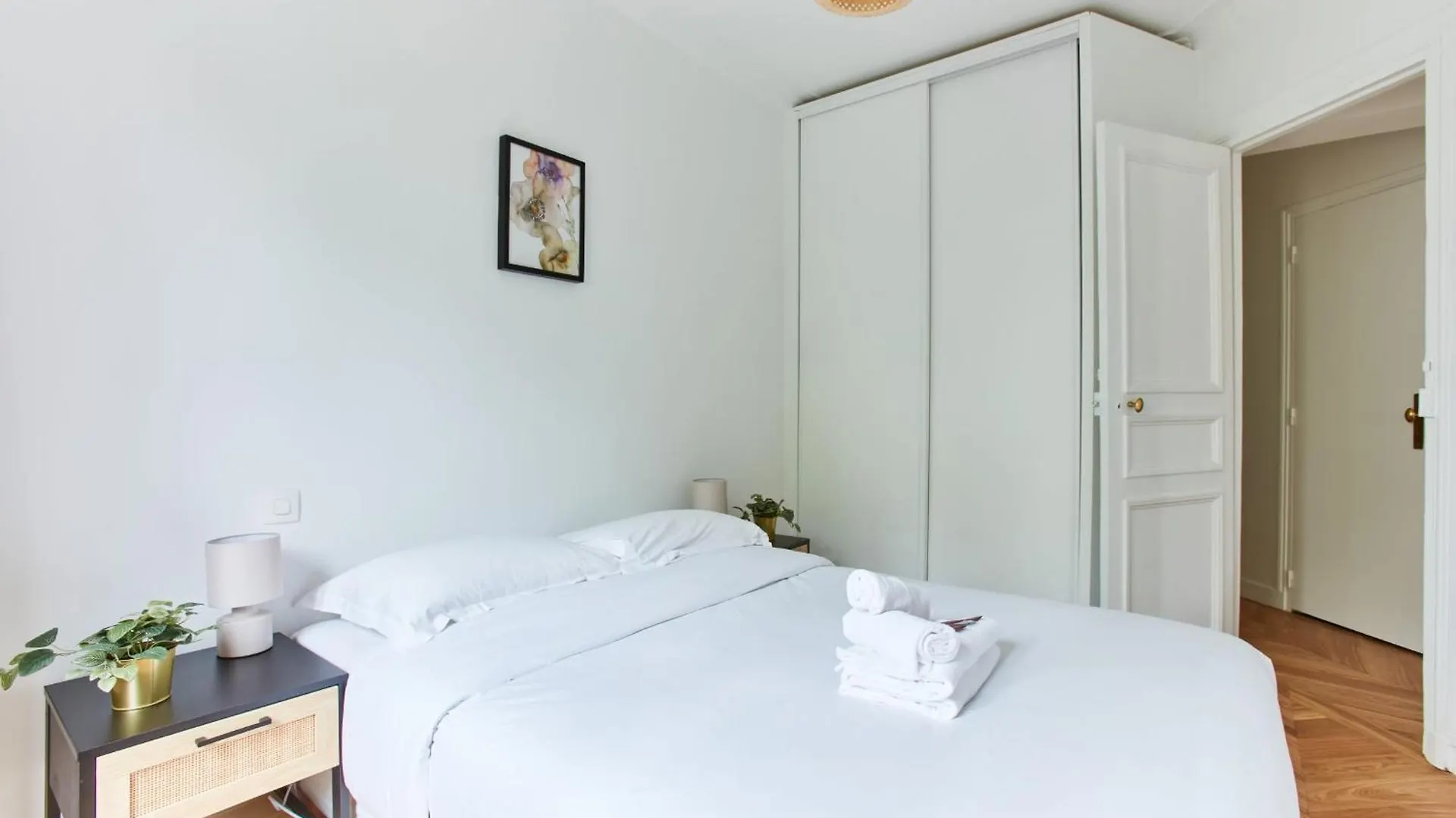 Apartment Montmartre - 1Br - Cityapartmentstay Paris France